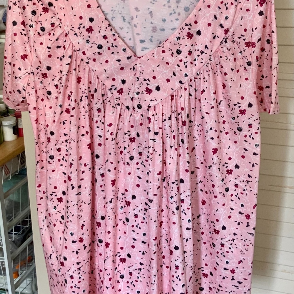 Women’s tunic style top